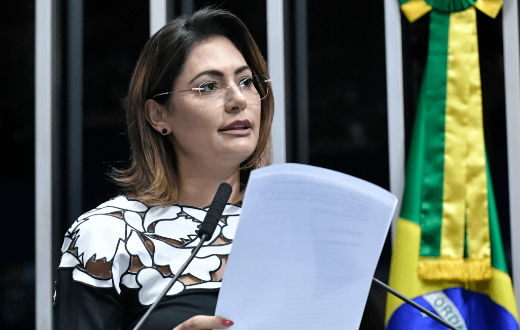 Atraso no registro de Michelle expõe fragilidade do PL