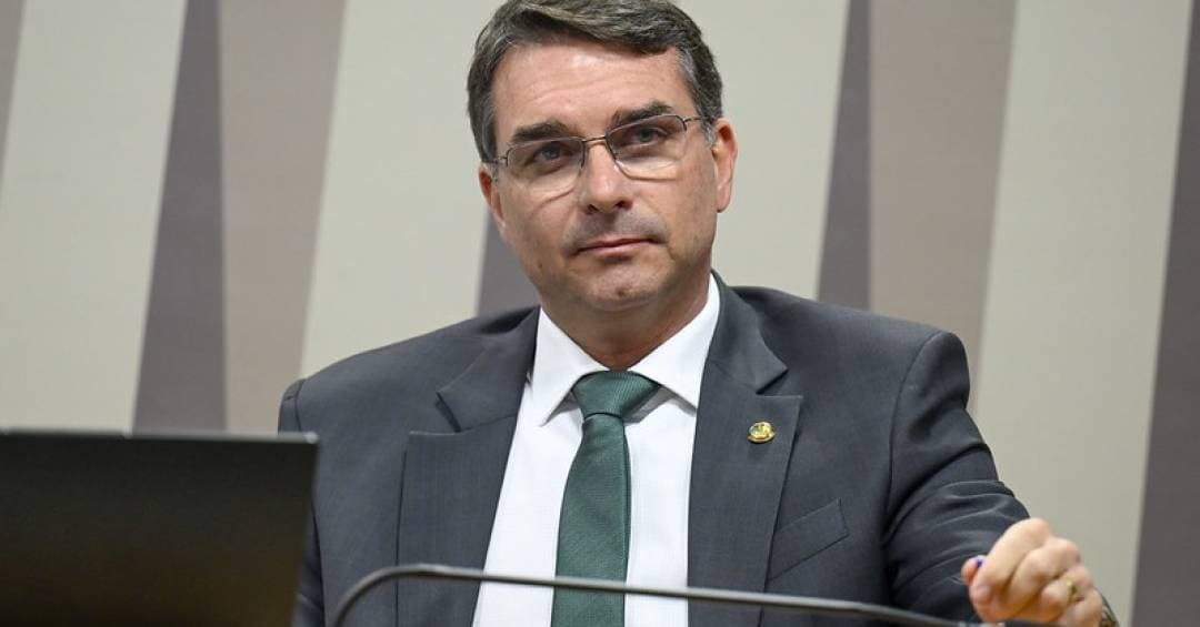 TSE descarta ataque hacker na filiação de Flávio Bolsonaro