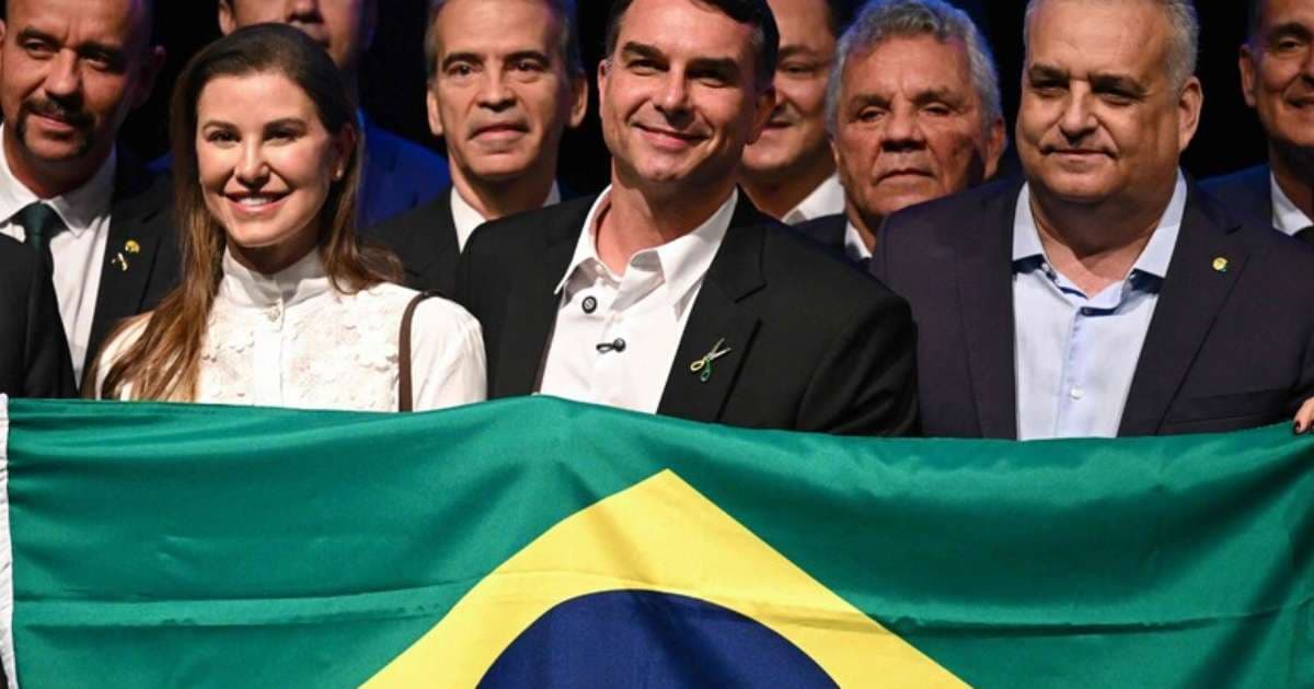 Filiação irregular de Flávio Bolsonaro expõe falhas no TSE
