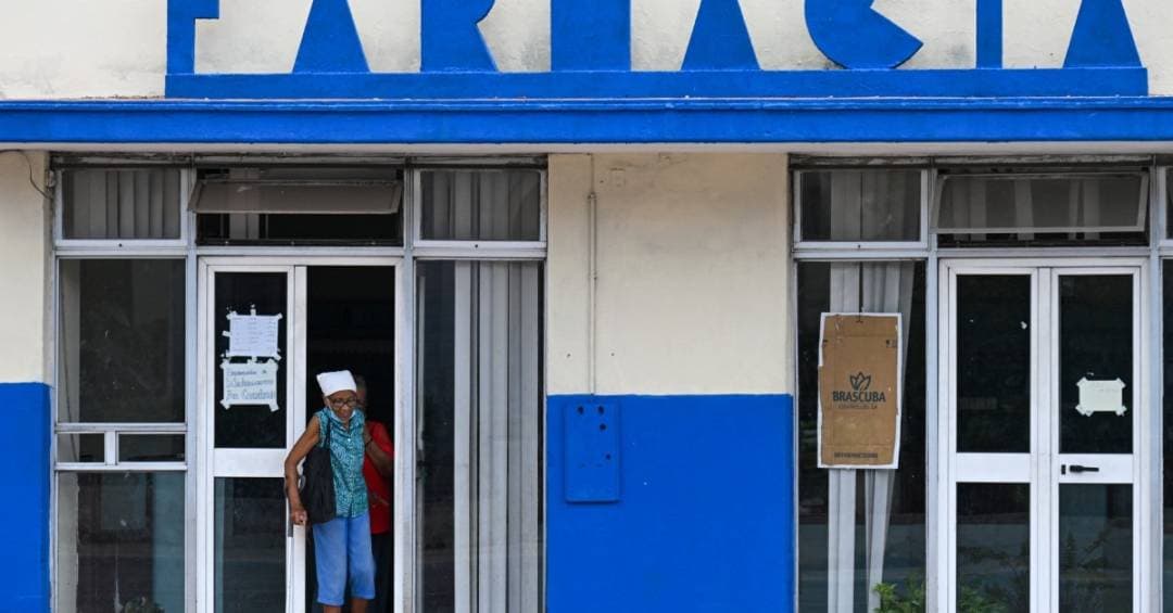 Cuba abre postos, farmácias e portos ao capital privado