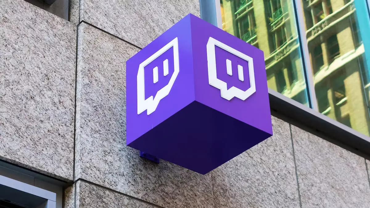 Twitch processada por treinar IA com streams sem autorização