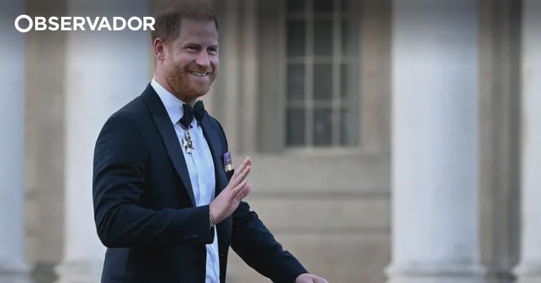 Harry regressa ao Reino Unido e Palácio reafirma autoridade