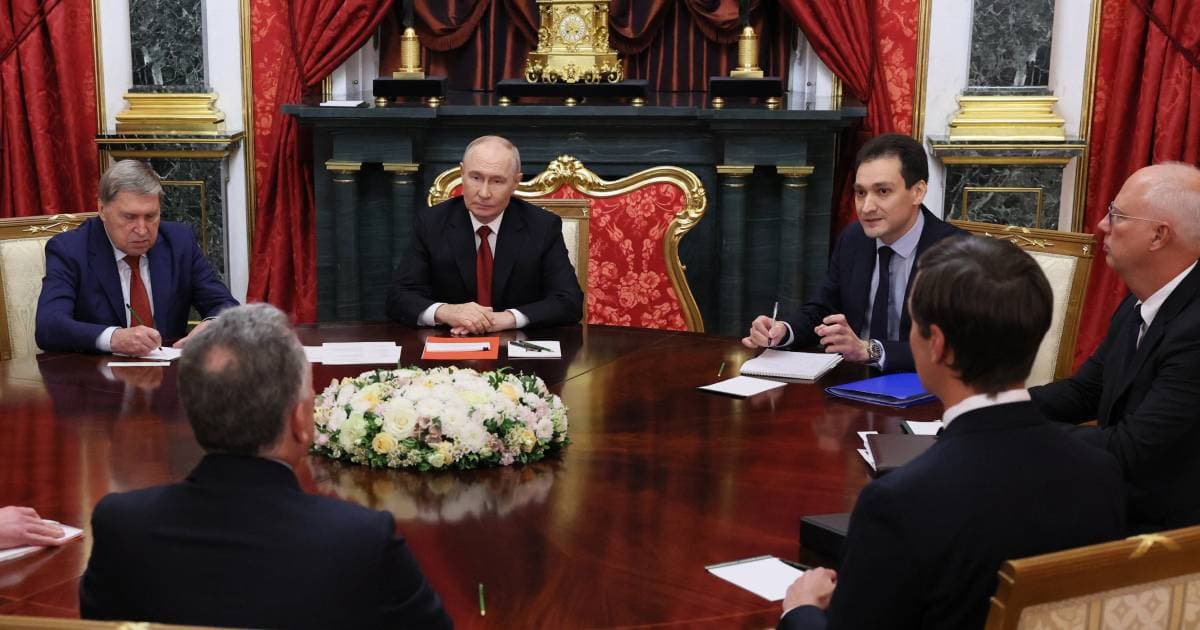 Putin discute guerra na Ucrânia com enviados dos EUA