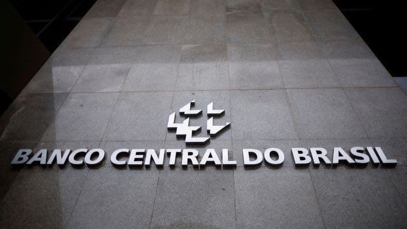 Selic cai para 13,75% em corte tímido que expõe risco fiscal