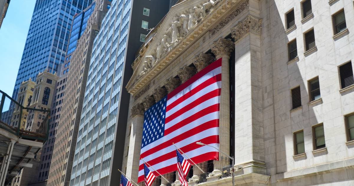 Curso de investimentos no exterior é oferta privada de ensino