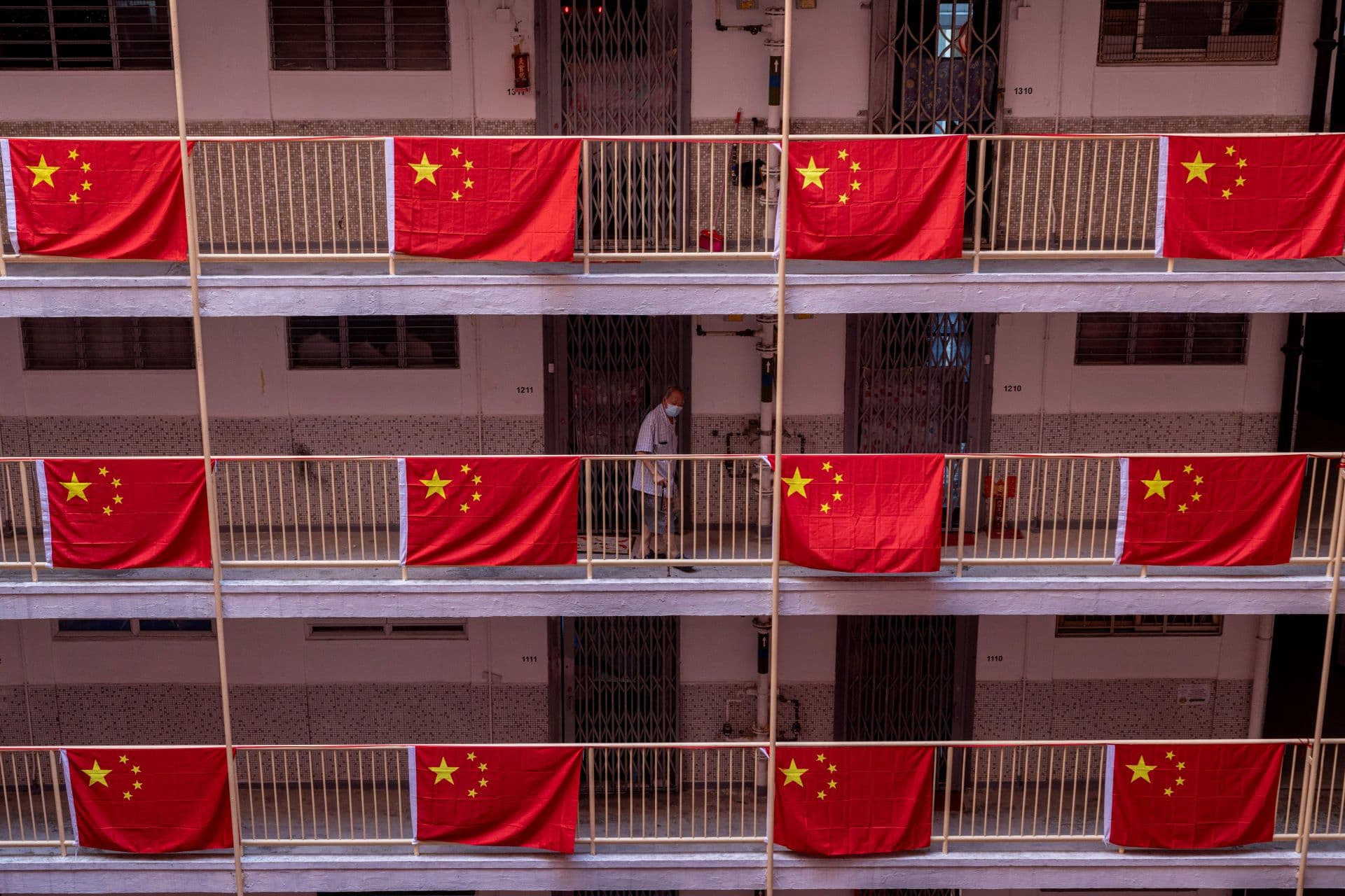 China cresce 4,5% com exportações fortes e consumo fraco