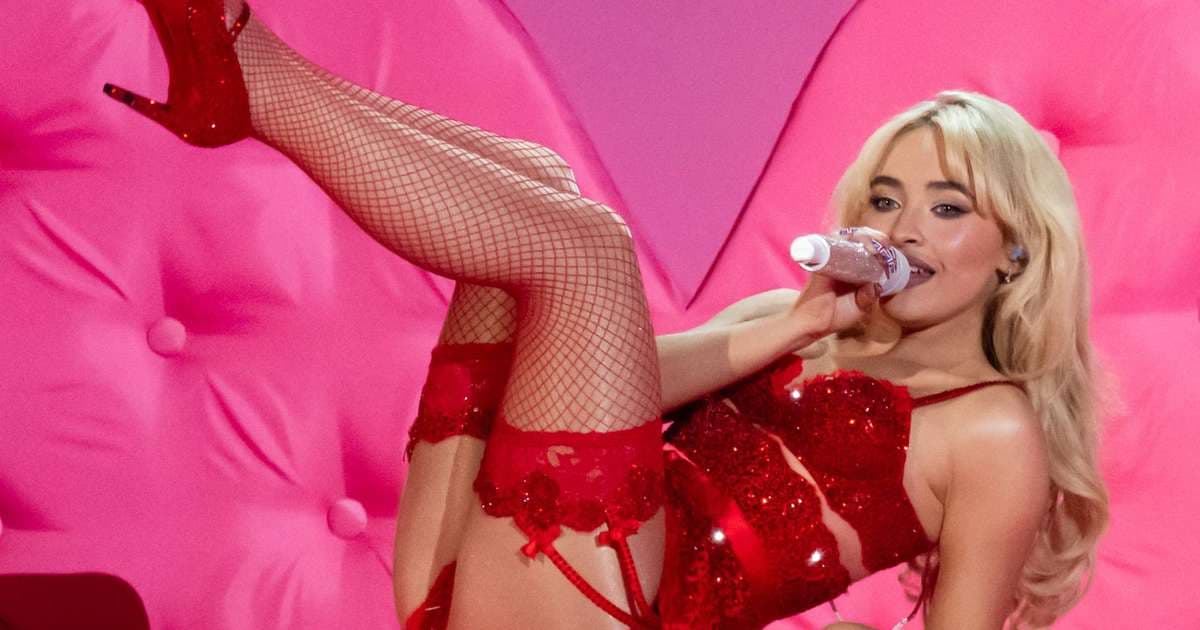 Sabrina Carpenter elege Shrek 2 como favorito no Met Gala