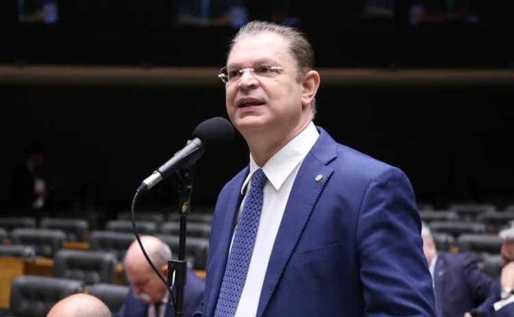 Escala 6×1: PL apoia redução e defende acordos individuais