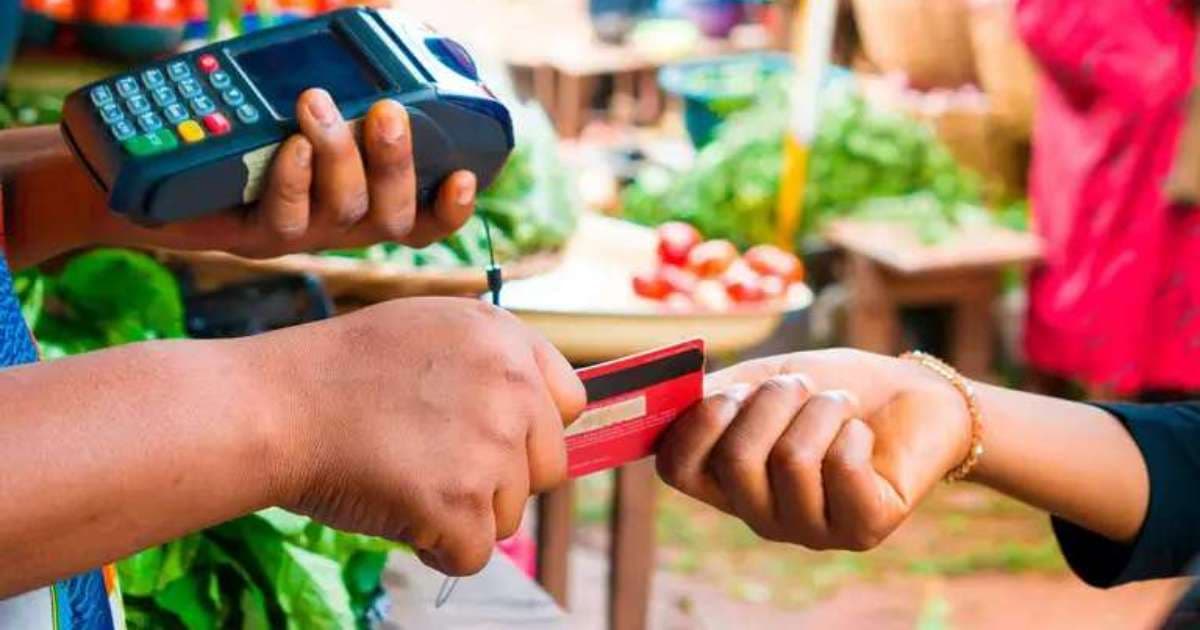 Vale-refeição no RS sobe a R$ 445,19 sem custo divulgado