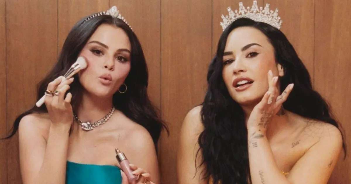 Selena Gomez e Demi Lovato se reencontram em campanha