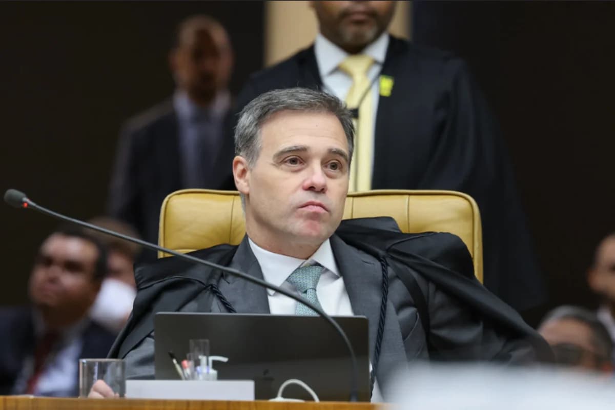 TSE delimita remoção de posts sobre Flávio e Padroeira