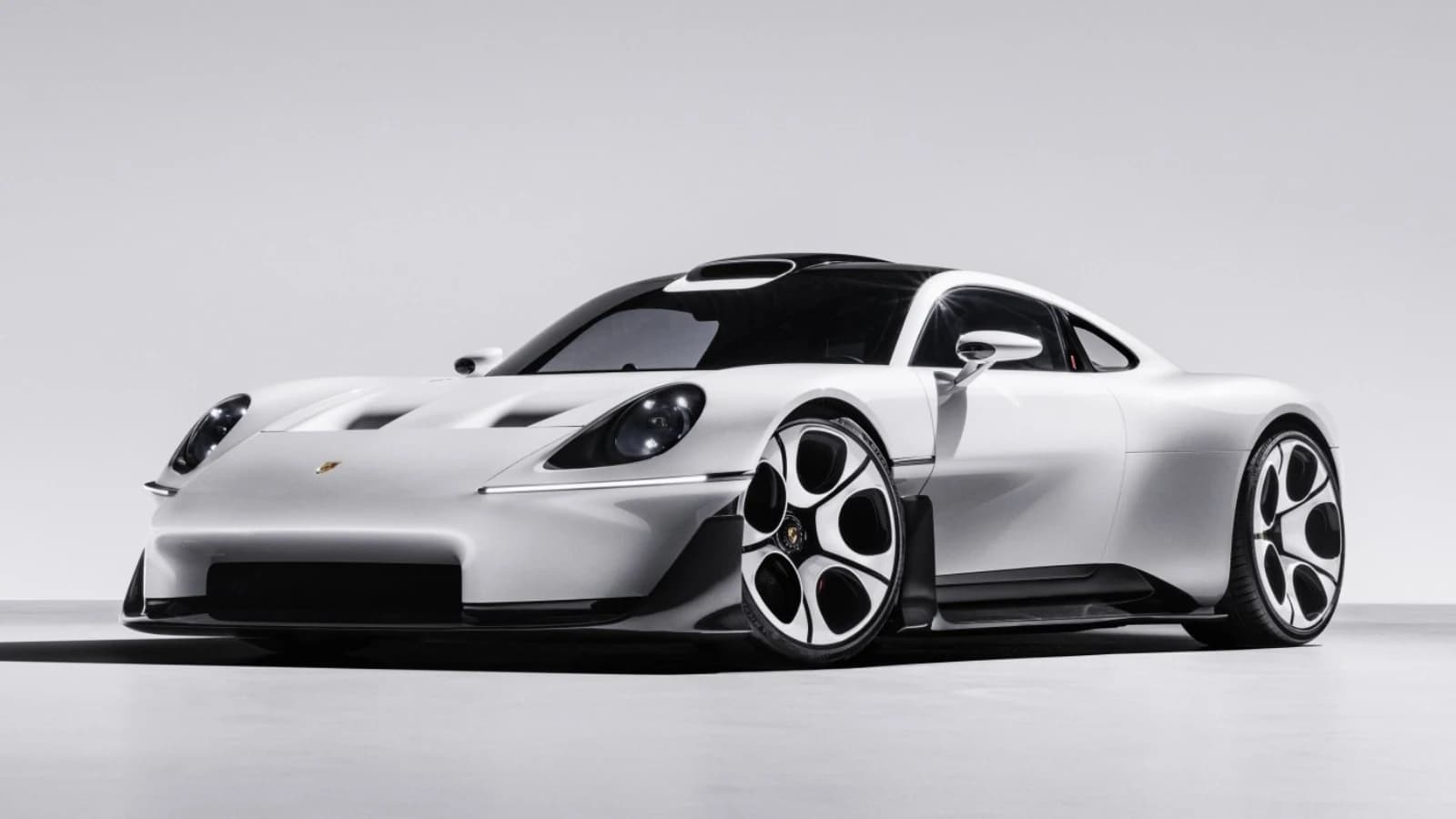 Porsche descarta superdesportivo elétrico e prevê híbridos